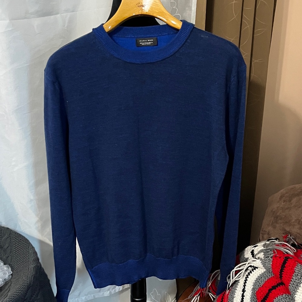 Zara Men's Blue Crewneck Sweater